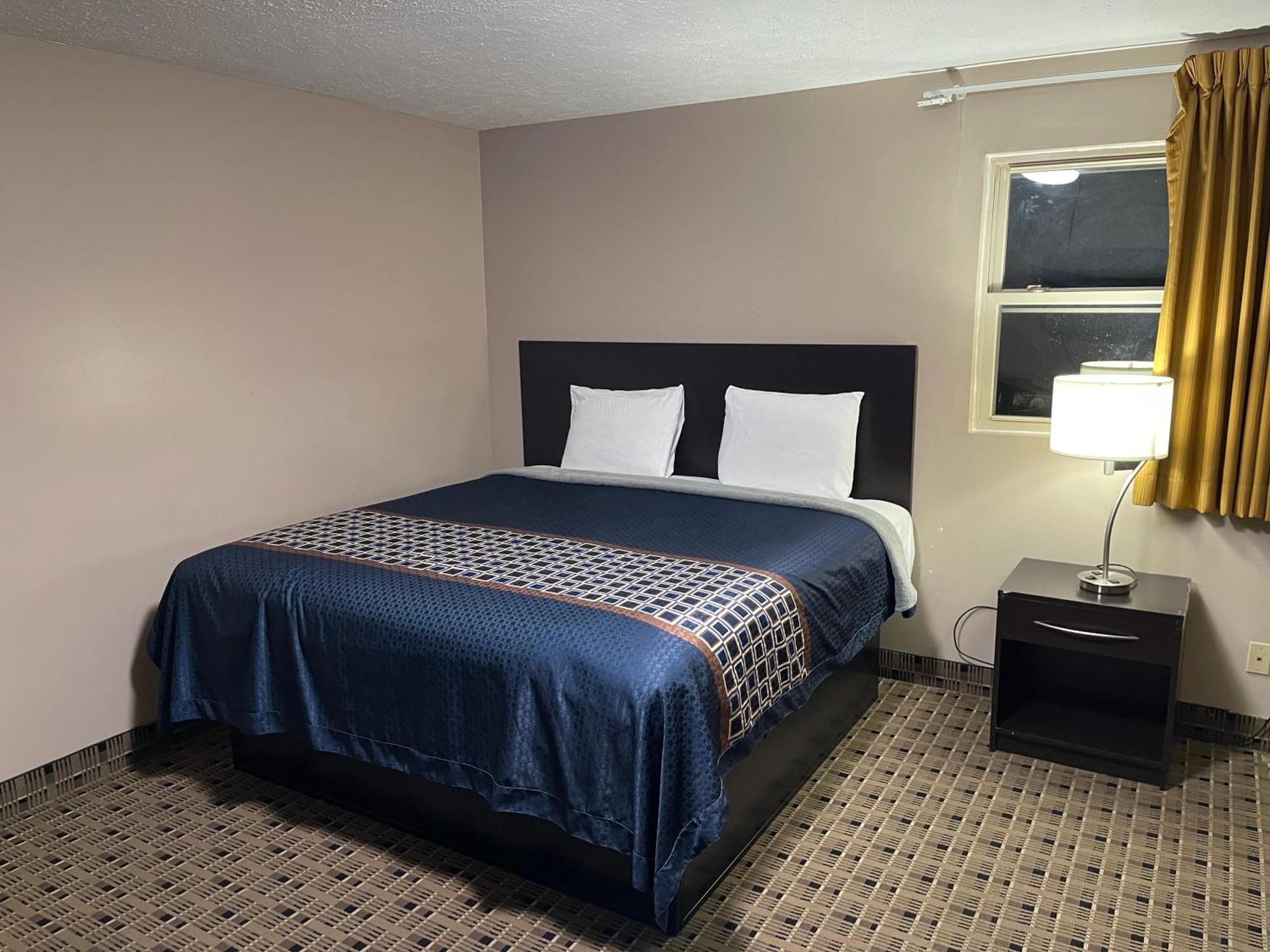 Economy Inn & Suites Ashtabula Exterior foto